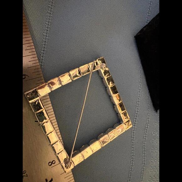 Pin - Picture 3 of 3